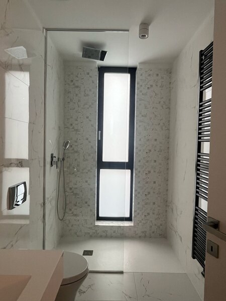 One Mamaia, apartament  2 camere acces direct la plaja, 2 bai